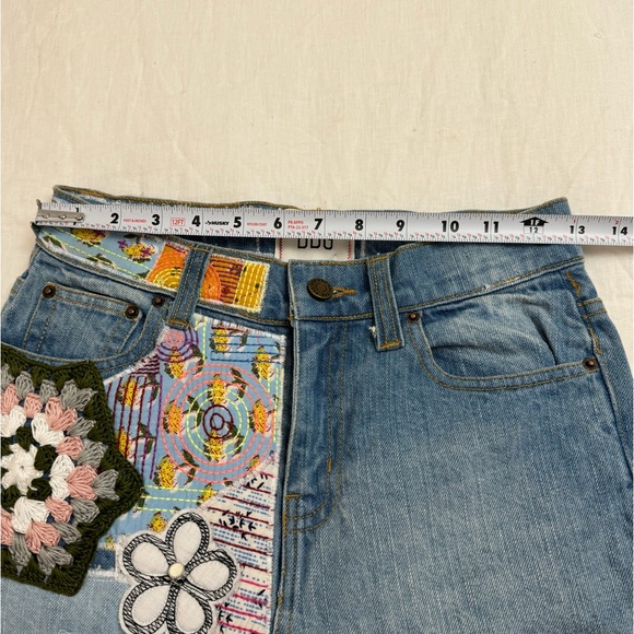 BDG High-Waisted Patchwork Hippie Retro Flare Leg Indigo Craft Jeans NWT Size 25 - Picture 8 of 16
